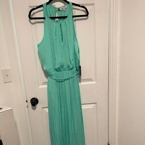 Jennifer Lopez Green Long Dress - NEW NWT. Size XLarge